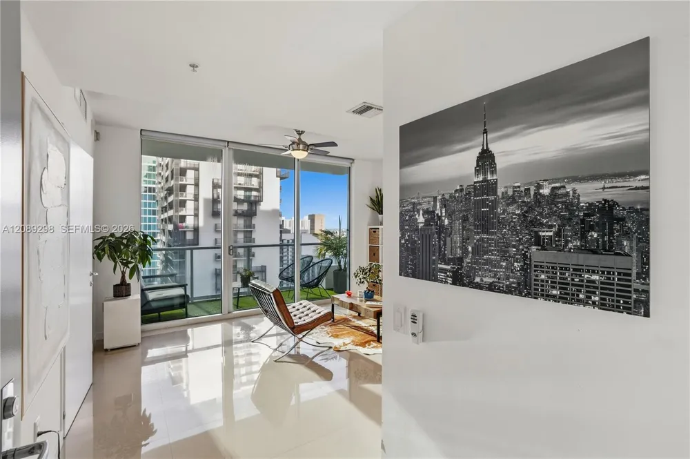 300 S Biscayne Blvd #T-3509 Miami, FL 33131