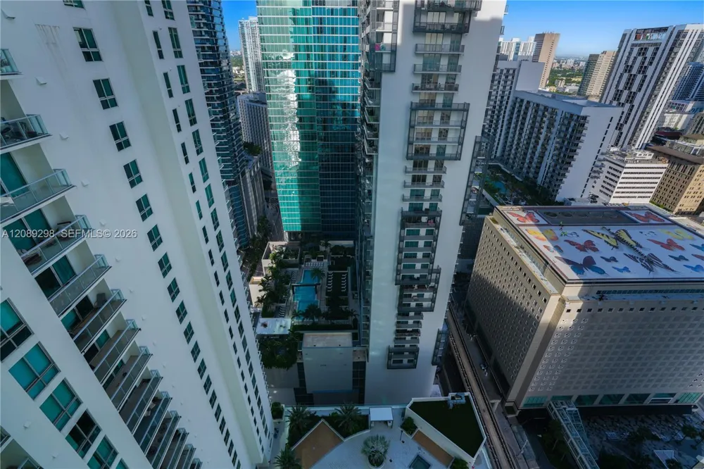 300 S Biscayne Blvd #T-3509 Miami, FL 33131