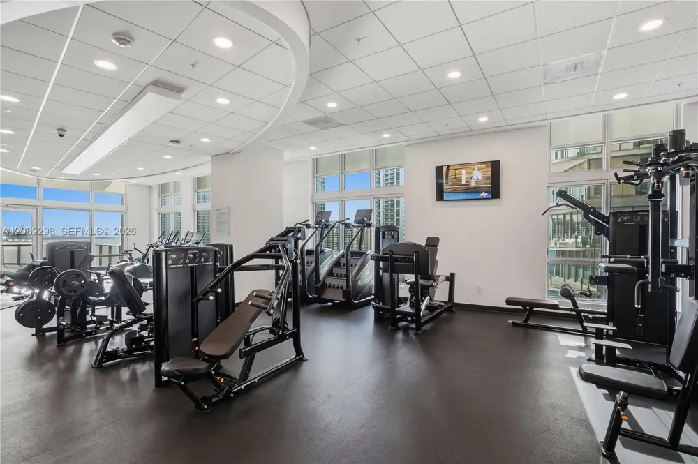 300 S Biscayne Blvd #T-3509 Miami, FL 33131