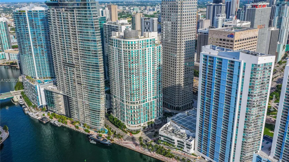 300 S Biscayne Blvd #T-3509 Miami, FL 33131