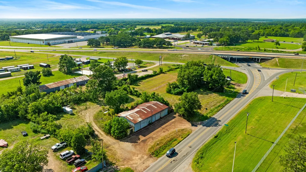 2025 19th Street NW Paris, TX 75460