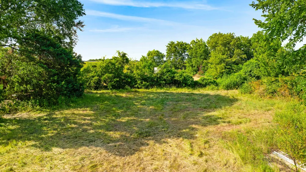 2025 19th Street NW Paris, TX 75460