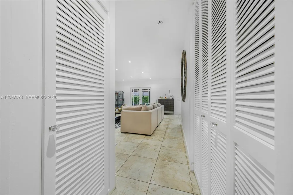 12311 SW 39th Ter Miami, FL 33175