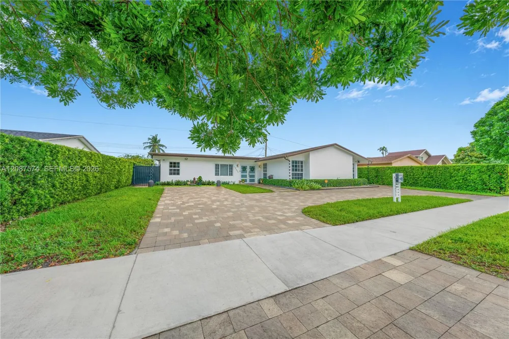 12311 SW 39th Ter Miami, FL 33175