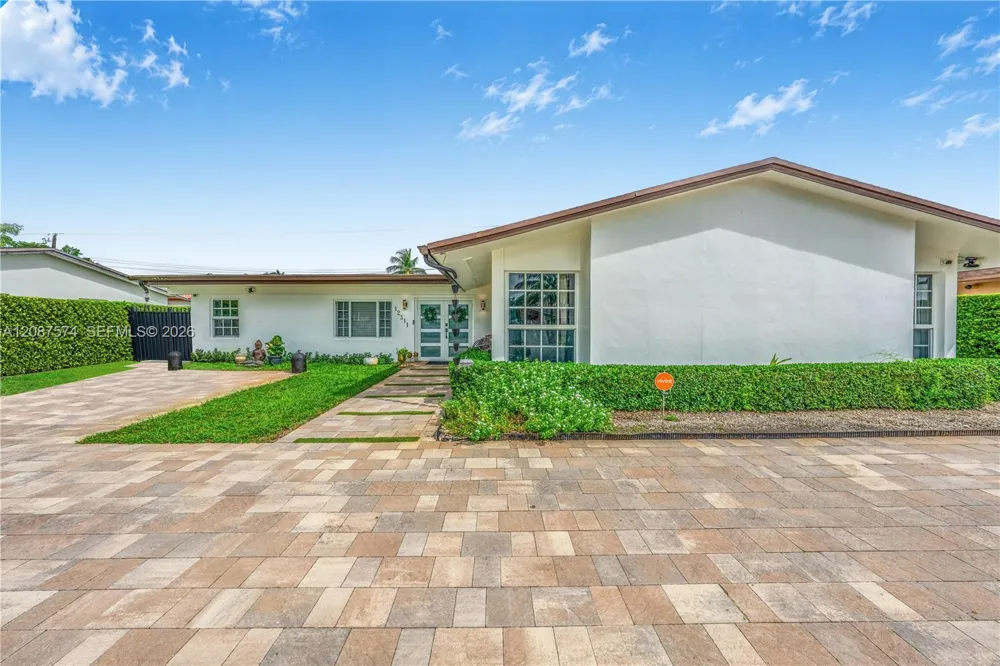 12311 SW 39th Ter Miami, FL 33175