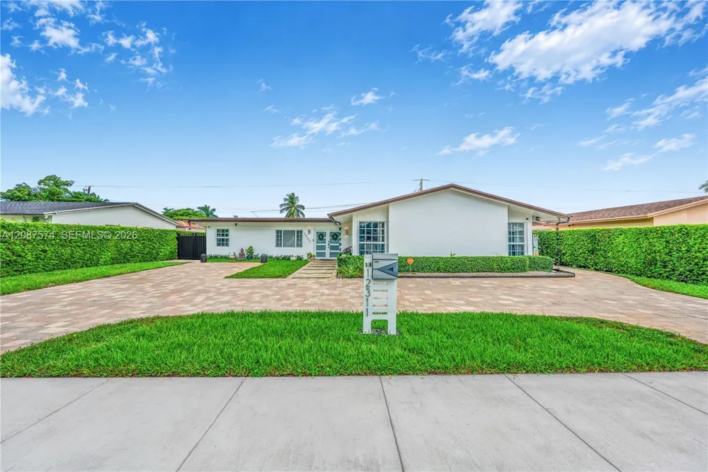 12311 SW 39th Ter Miami, FL 33175