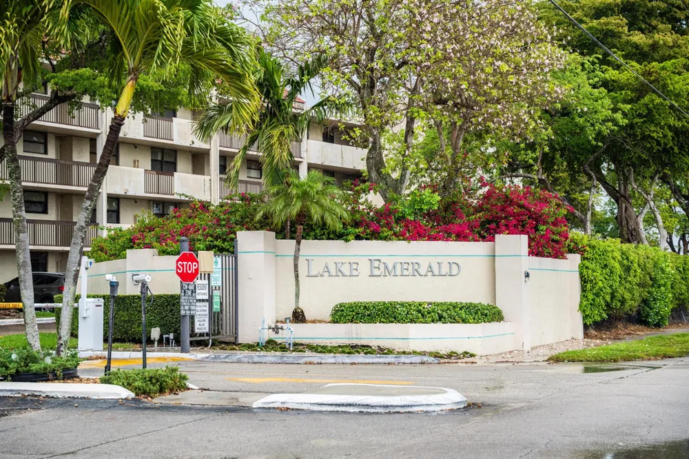 112 LAKE EMERALD DRIVE #203 Oakland Park, FL 33309