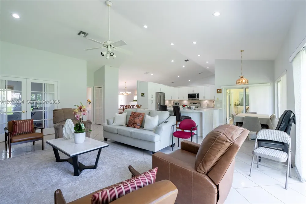 20430 SW 53rd Pl Pembroke Pines, FL 33332