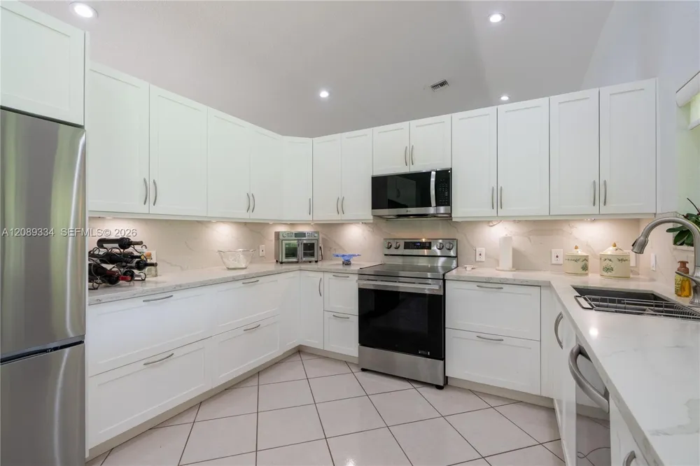 20430 SW 53rd Pl Pembroke Pines, FL 33332