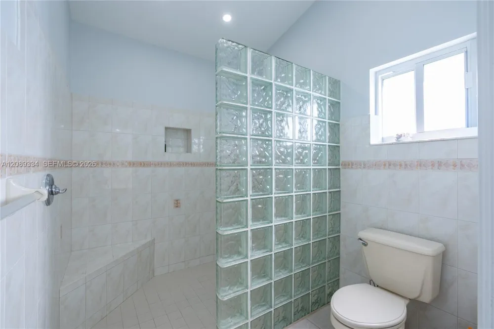 20430 SW 53rd Pl Pembroke Pines, FL 33332