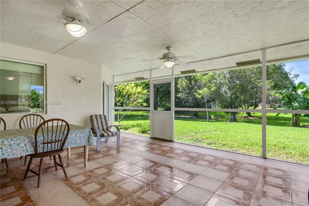 20430 SW 53rd Pl Pembroke Pines, FL 33332