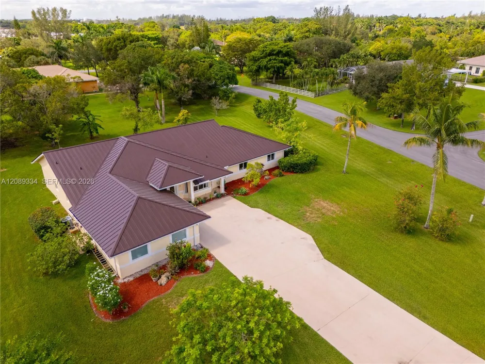 20430 SW 53rd Pl Pembroke Pines, FL 33332