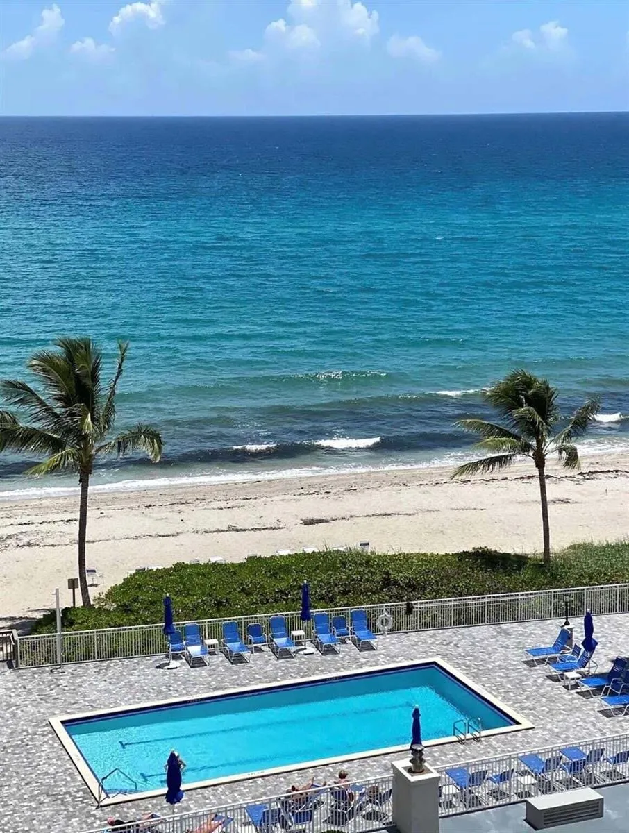 3215 S Ocean Boulevard S #202 Highland Beach, FL 33487