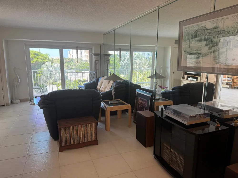 3215 S Ocean Boulevard S #202 Highland Beach, FL 33487