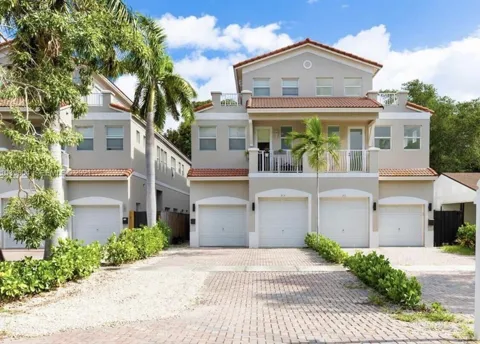 213 SW 11TH STREET #213