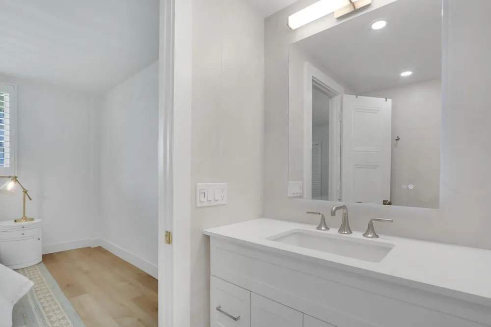 139 Sunrise Avenue #1090 Palm Beach, FL 33480