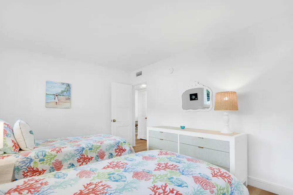 139 Sunrise Avenue #1090 Palm Beach, FL 33480