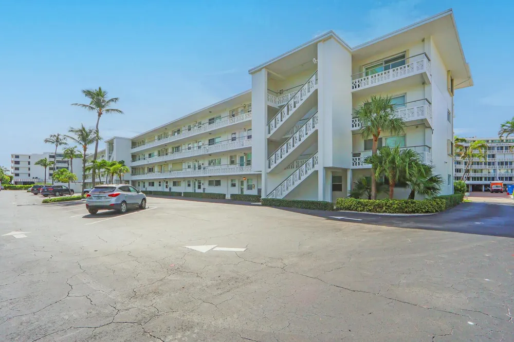 139 Sunrise Avenue #1090 Palm Beach, FL 33480