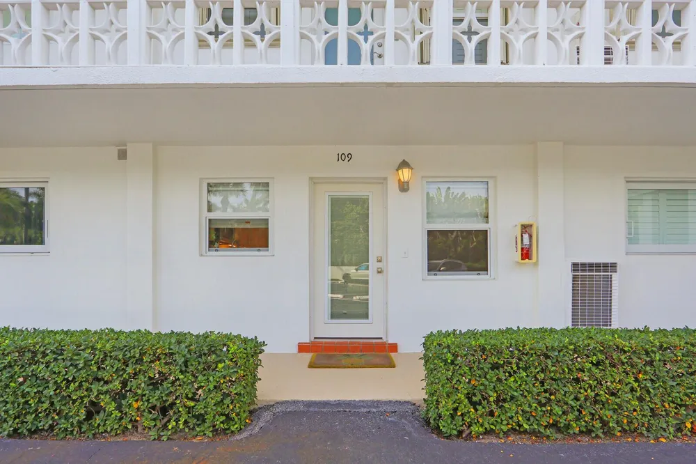 139 Sunrise Avenue #1090 Palm Beach, FL 33480
