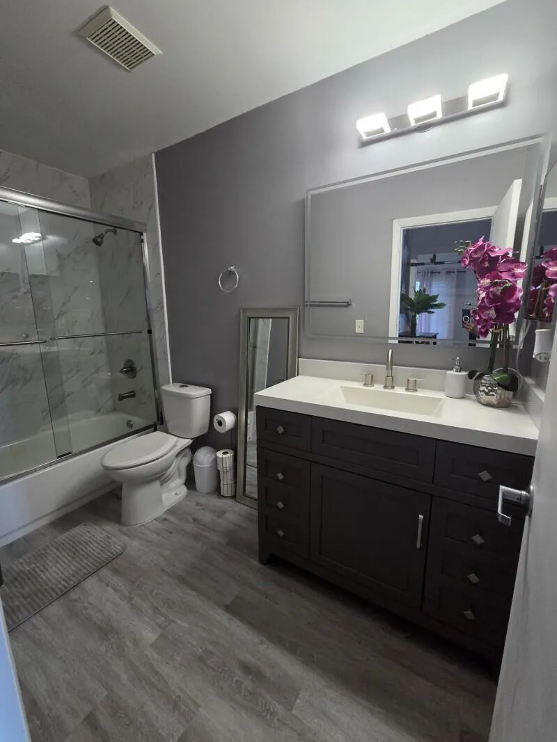 3271 NW 44th Street #5 Oakland Park, FL 33309