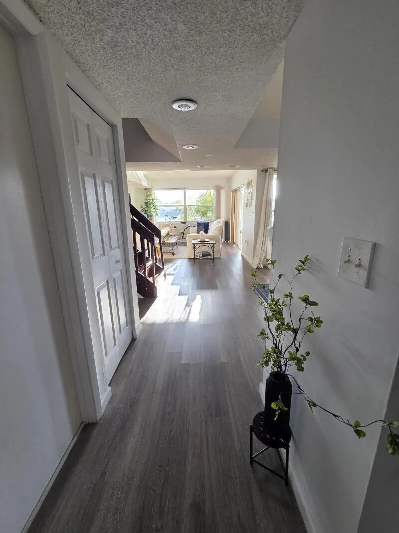 3271 NW 44th Street #5 Oakland Park, FL 33309