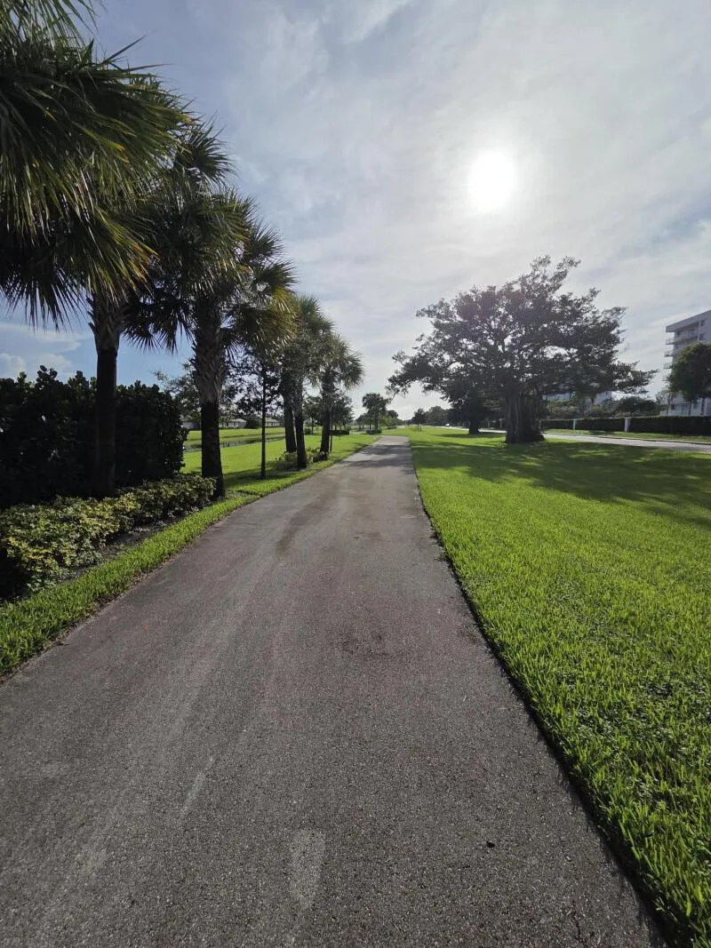 3271 NW 44th Street #5 Oakland Park, FL 33309