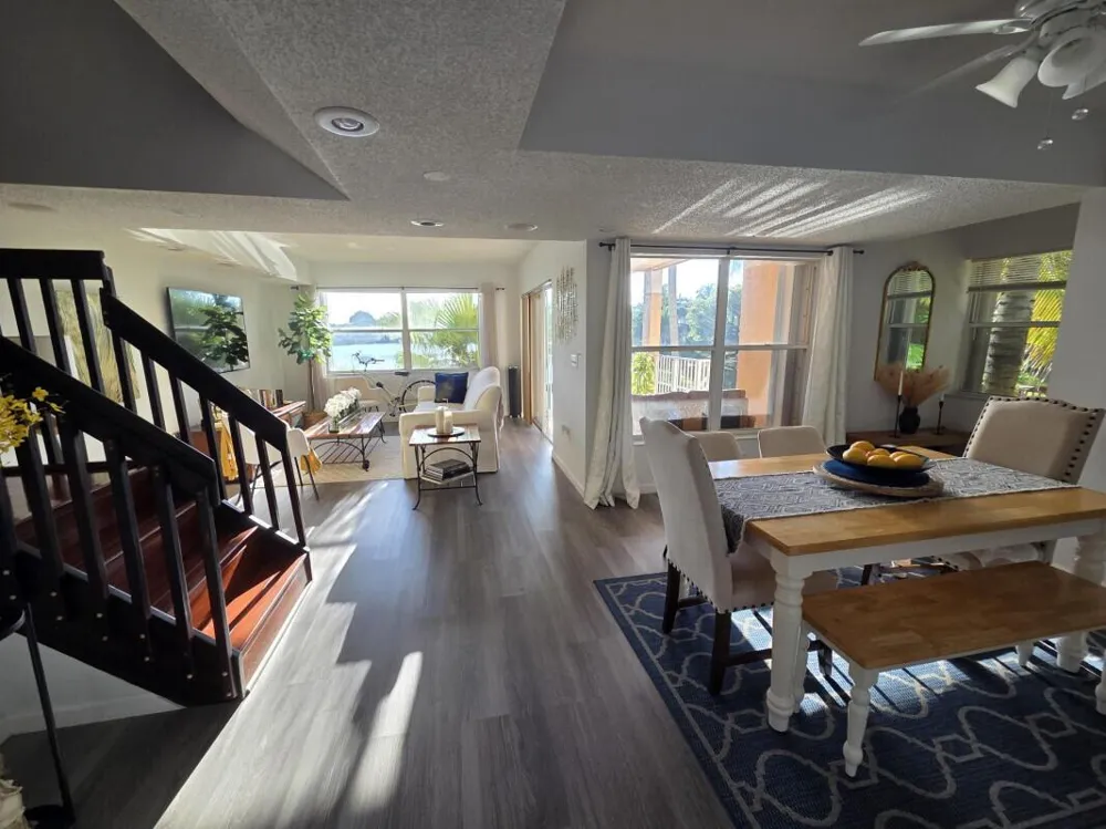 3271 NW 44th Street #5 Oakland Park, FL 33309