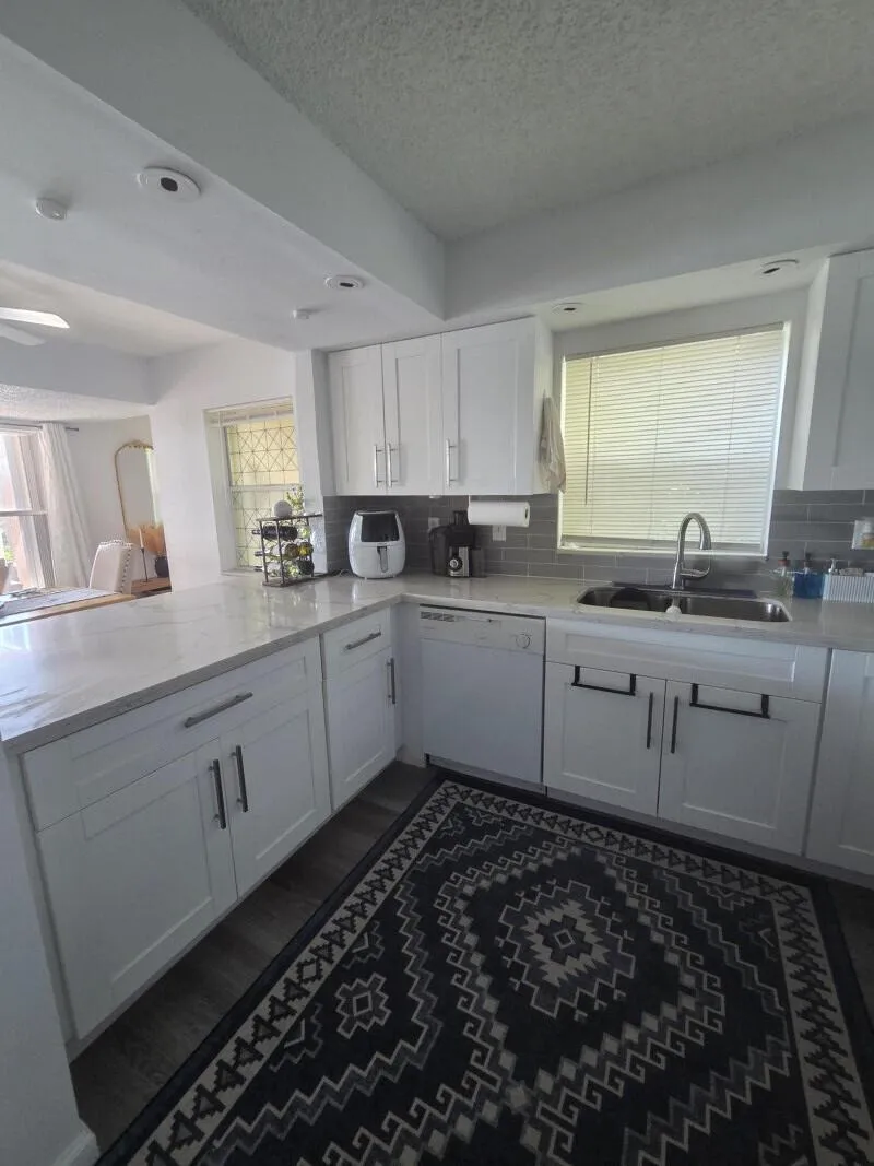 3271 NW 44th Street #5 Oakland Park, FL 33309