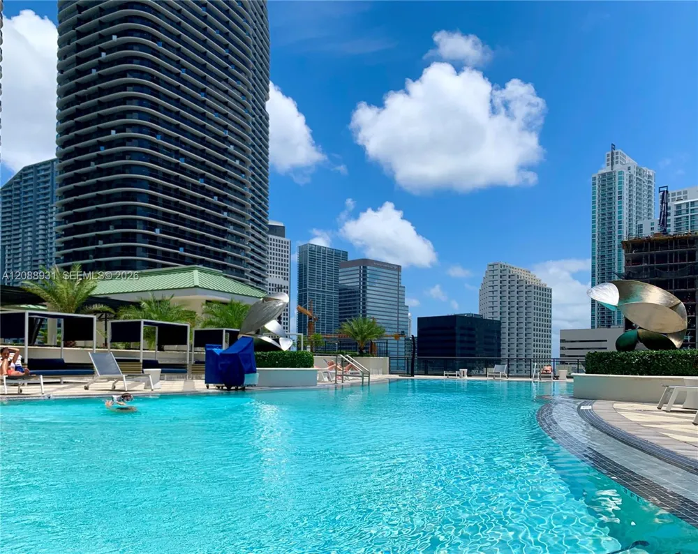 999 SW 1st Ave #3206 Miami, FL 33130