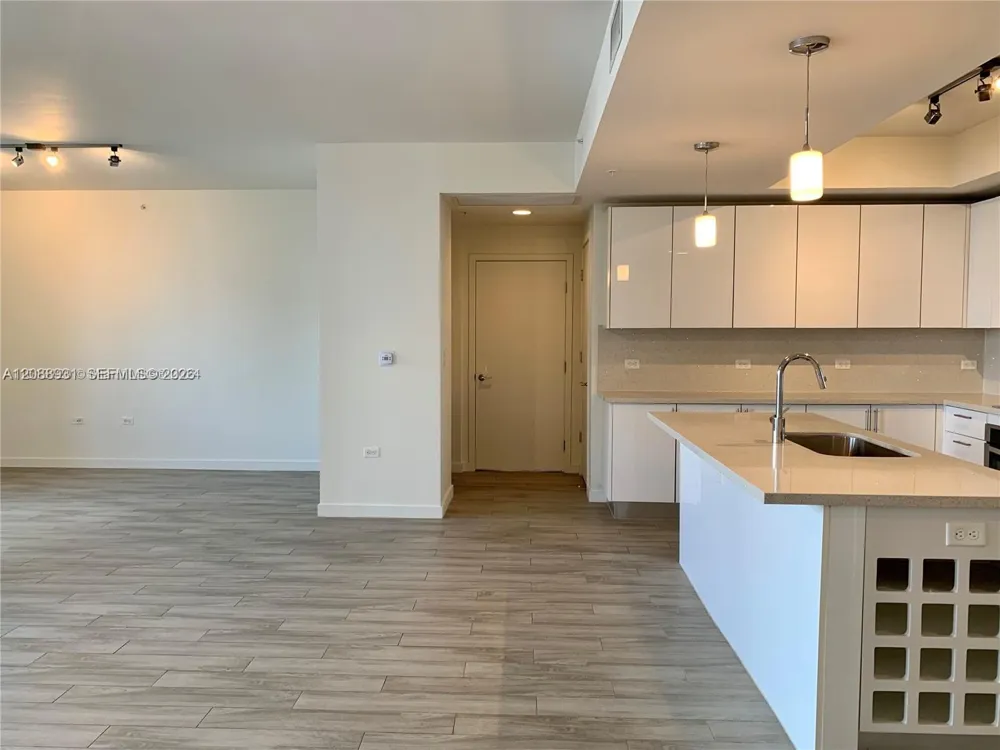 999 SW 1st Ave #3206 Miami, FL 33130