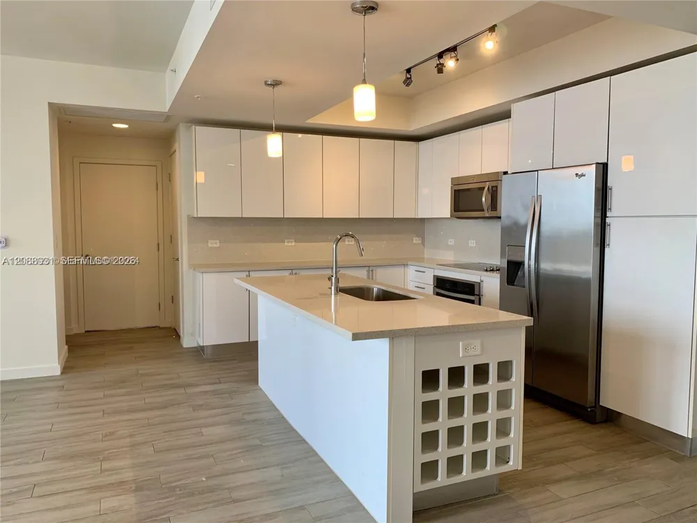 999 SW 1st Ave #3206 Miami, FL 33130