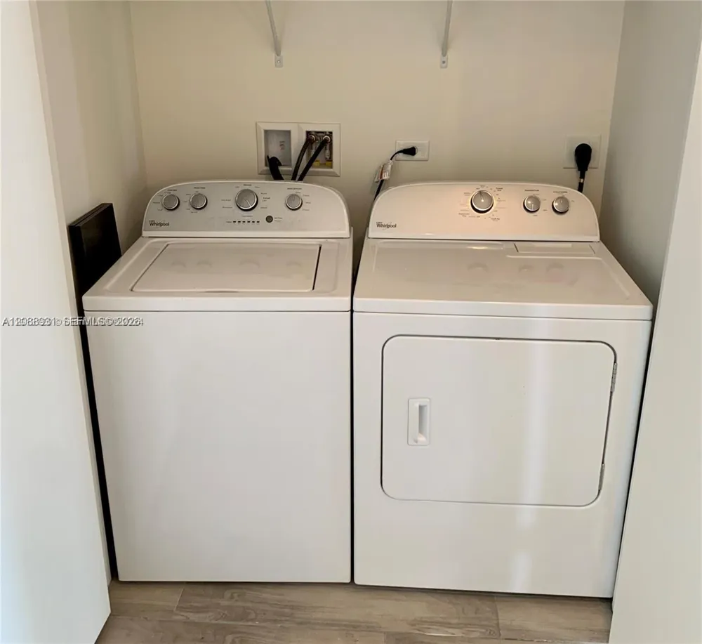 999 SW 1st Ave #3206 Miami, FL 33130