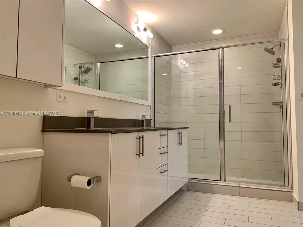 999 SW 1st Ave #3206 Miami, FL 33130