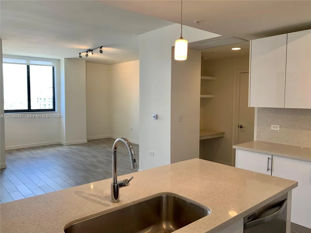 999 SW 1st Ave #3206 Miami, FL 33130