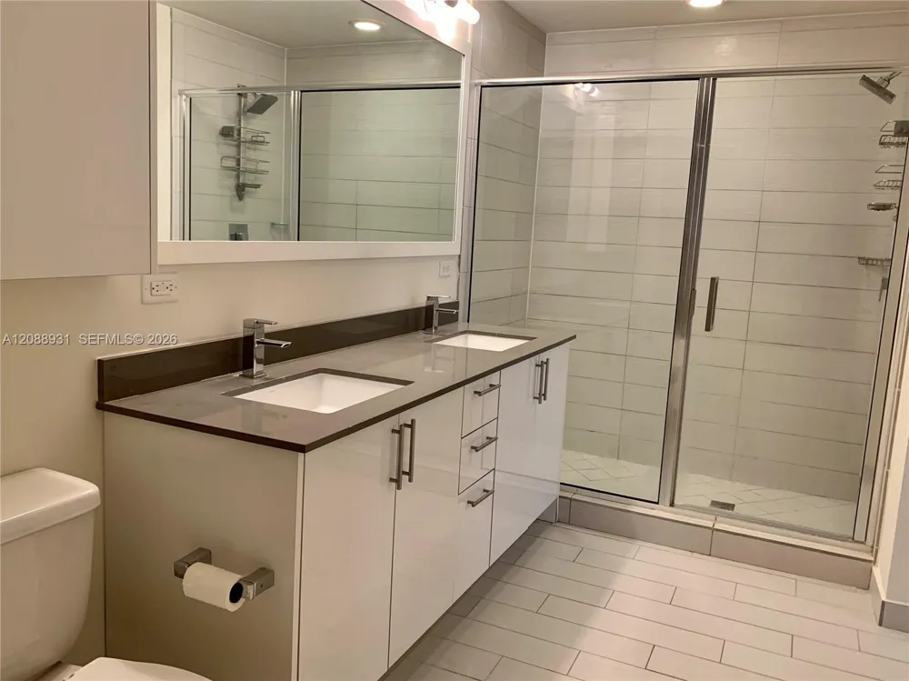 999 SW 1st Ave #3206 Miami, FL 33130