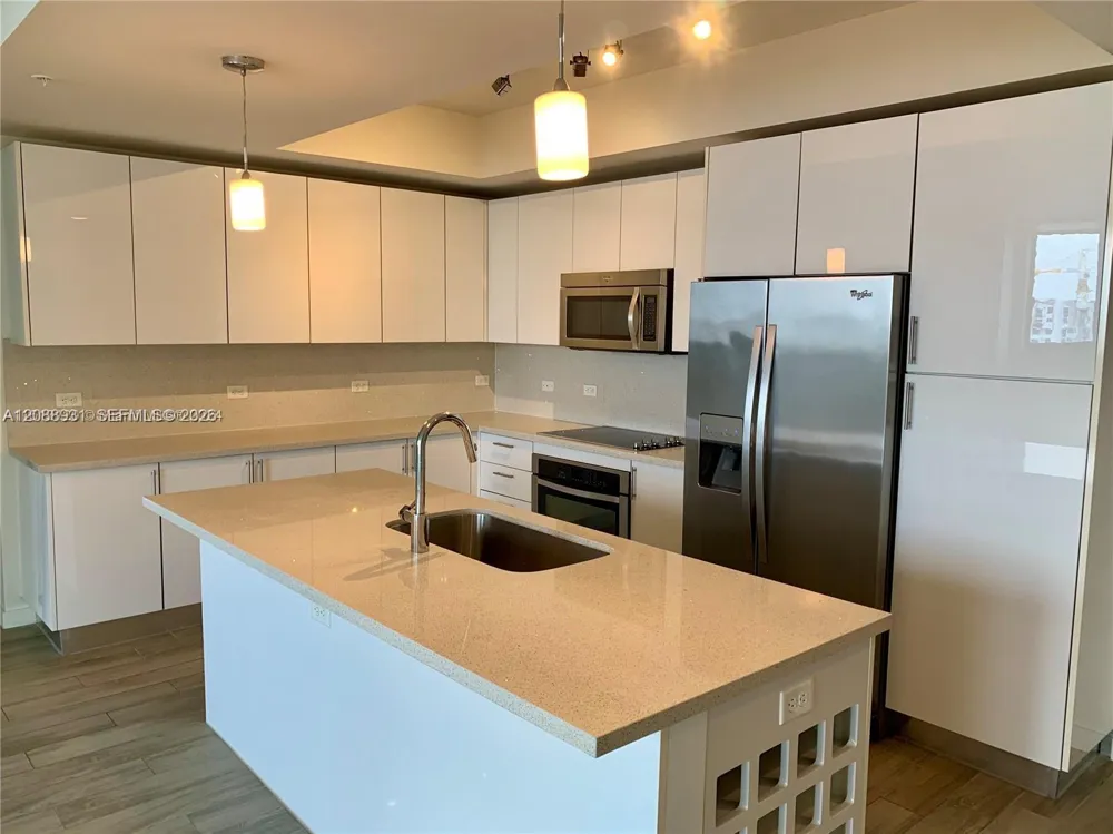 999 SW 1st Ave #3206 Miami, FL 33130