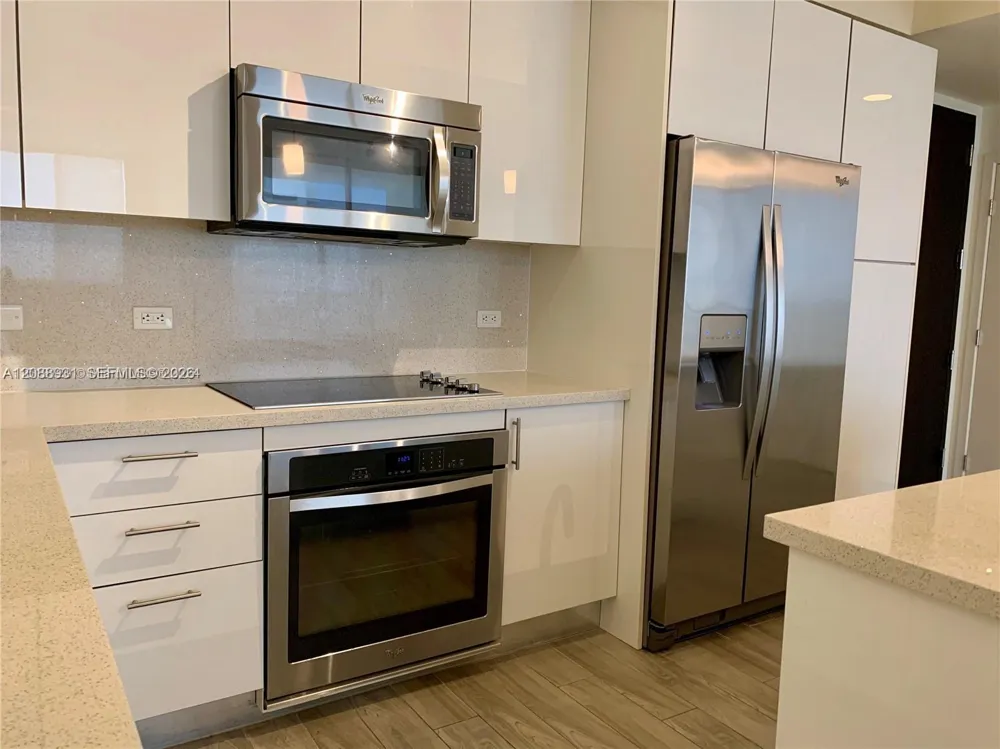 999 SW 1st Ave #3206 Miami, FL 33130