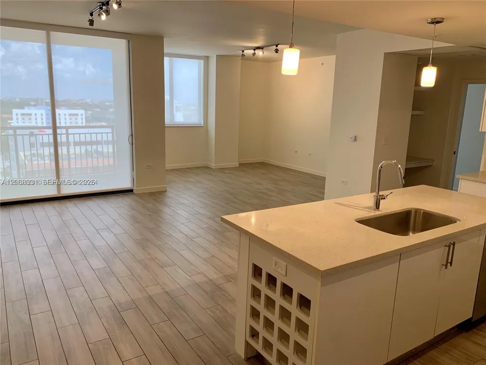 999 SW 1st Ave #3206 Miami, FL 33130