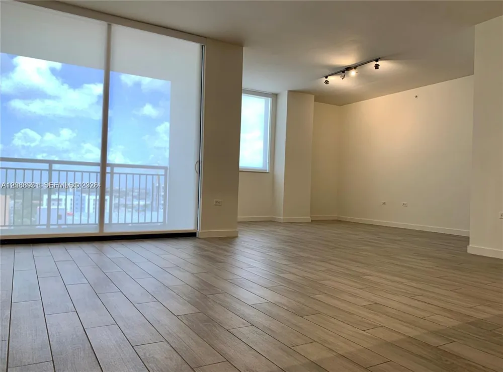999 SW 1st Ave #3206 Miami, FL 33130
