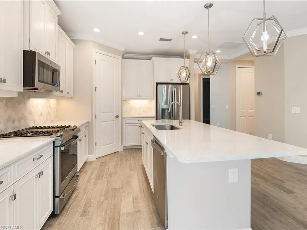2306 Marquesa Circle Naples, FL 34112