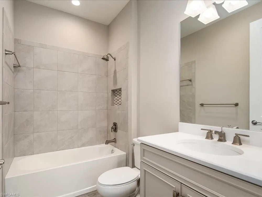 2306 Marquesa Circle Naples, FL 34112