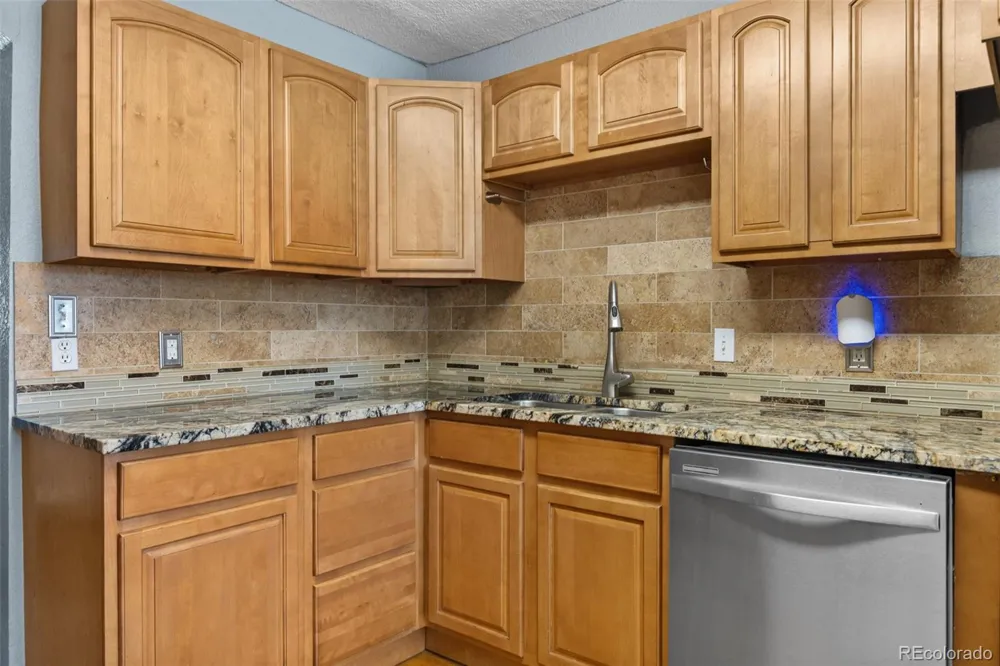 1461 E 95th Avenue Thornton, CO 80229
