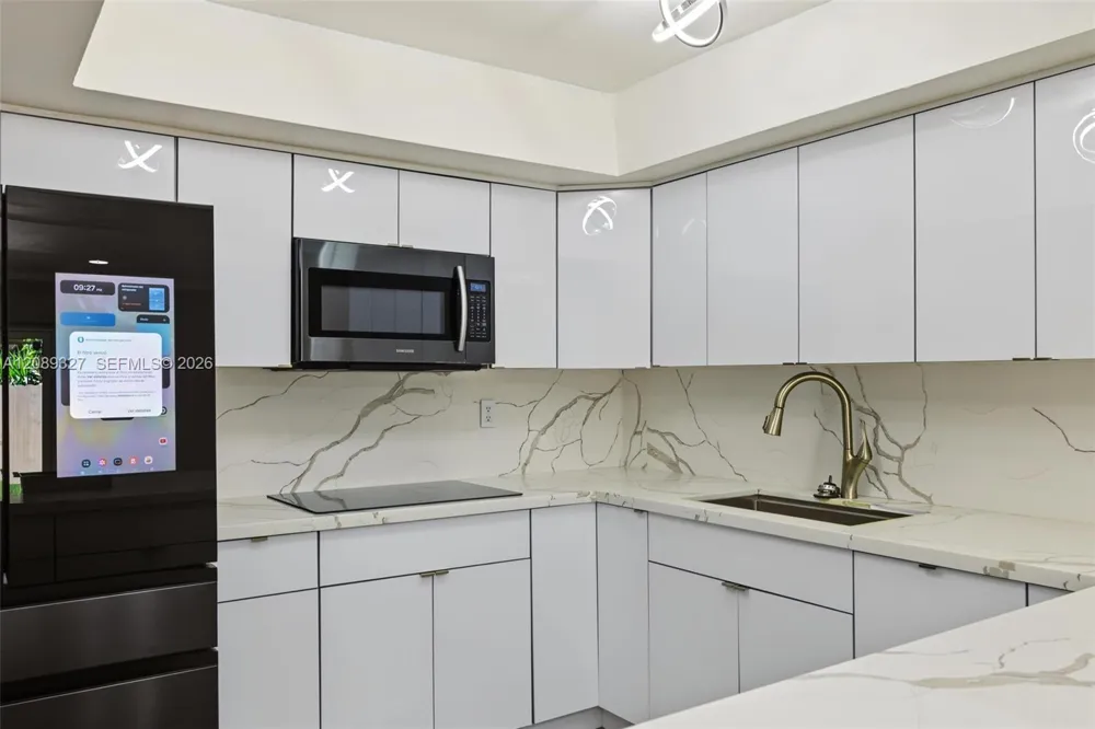 6905 W 2nd Way Hialeah, FL 33014