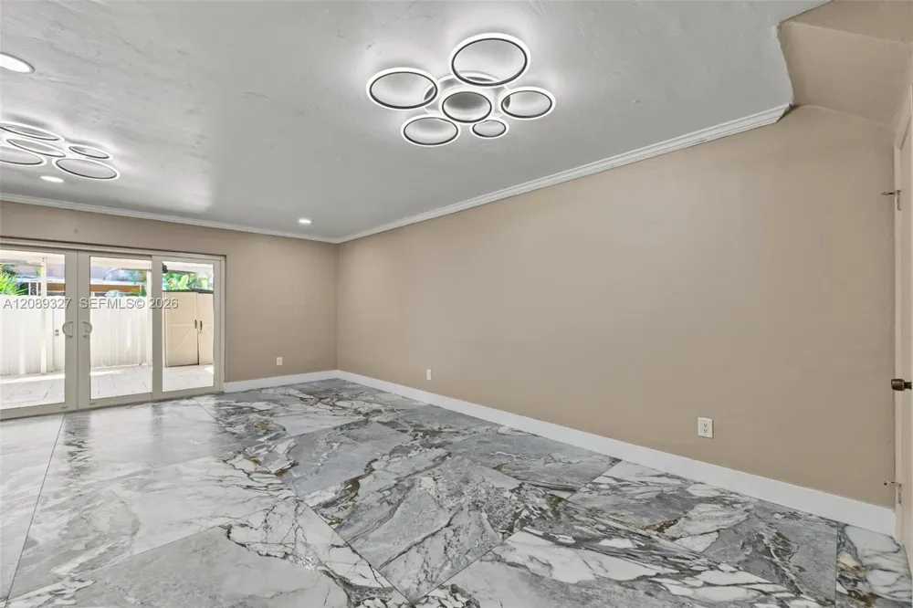 6905 W 2nd Way Hialeah, FL 33014