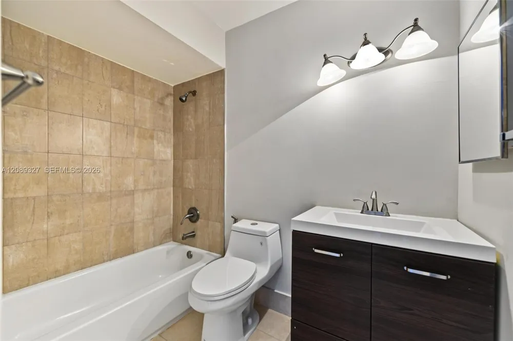 6905 W 2nd Way Hialeah, FL 33014