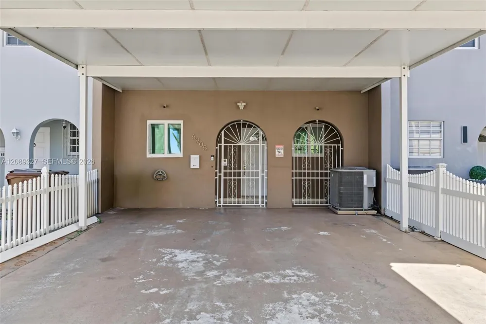 6905 W 2nd Way Hialeah, FL 33014