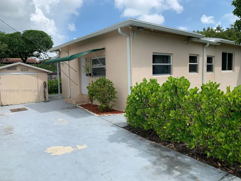 3235 NW 3rd St #3235 Miami, FL 33125
