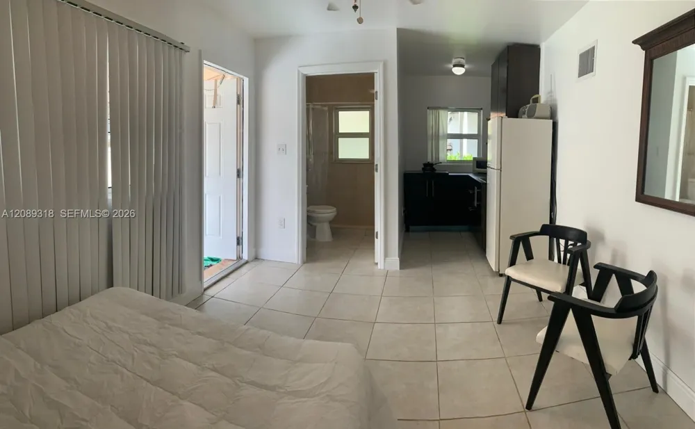 3235 NW 3rd St #3235 Miami, FL 33125