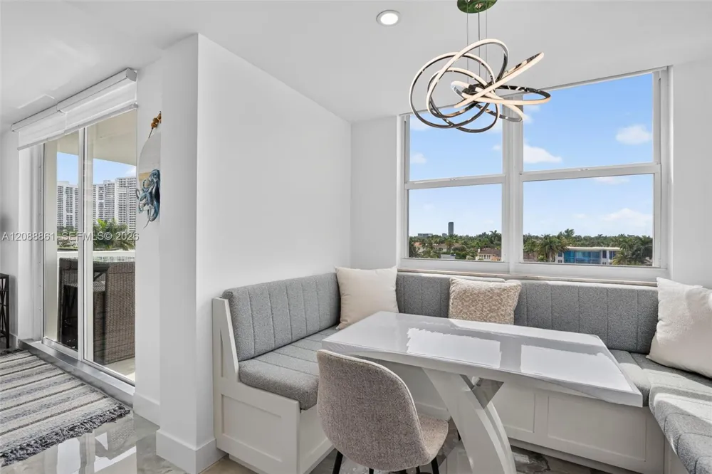 3113 S Ocean Dr #510 Hallandale Beach, FL 33009