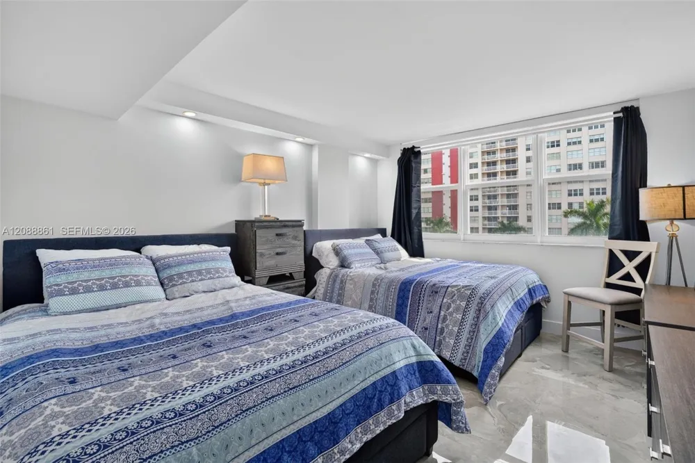 3113 S Ocean Dr #510 Hallandale Beach, FL 33009